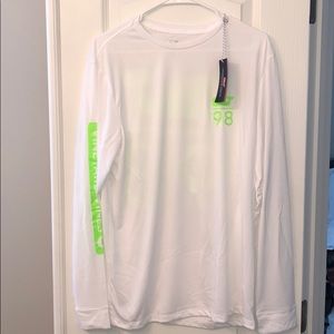 Brand New Vineyard Vines performance long sleeve